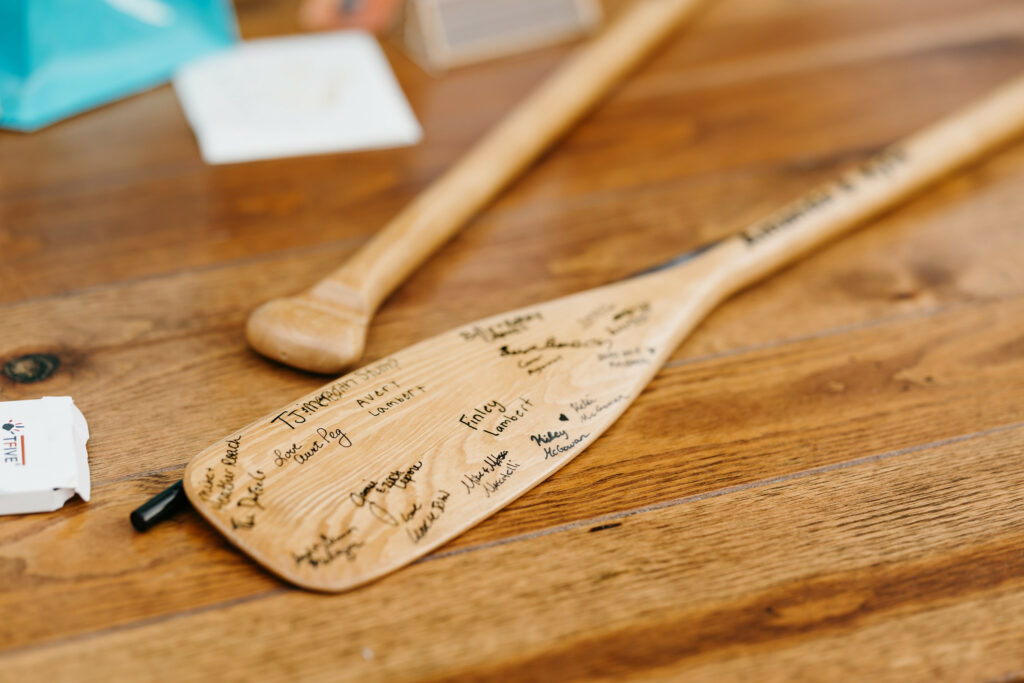 Guest signed oars.